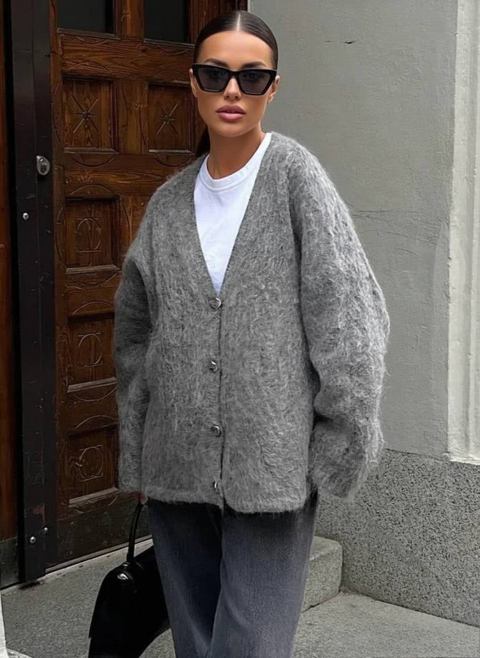 Aubree | Chaqueta de punto peludo con botones y escote de pico