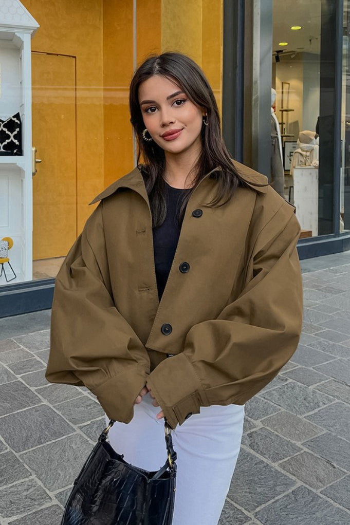 Shannon | Chaqueta corta tipo utility con cuello alto