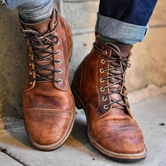 Botas con cordones de piel para hombre