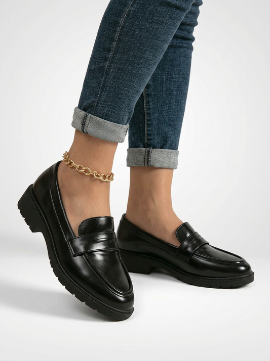 Women's Black Minimalist Round Toe Penny Loafers
