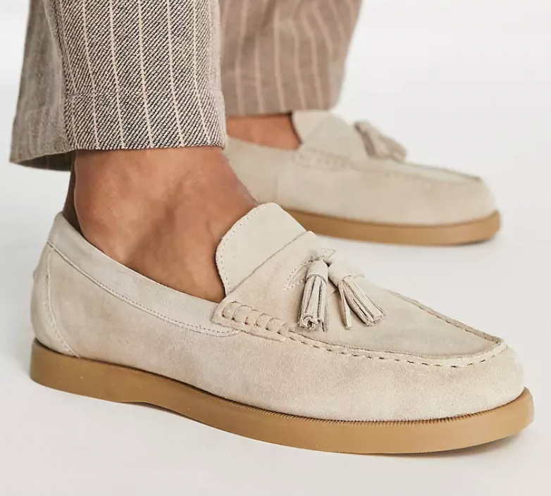 Mocasines beiges cómodos de piel para hombre