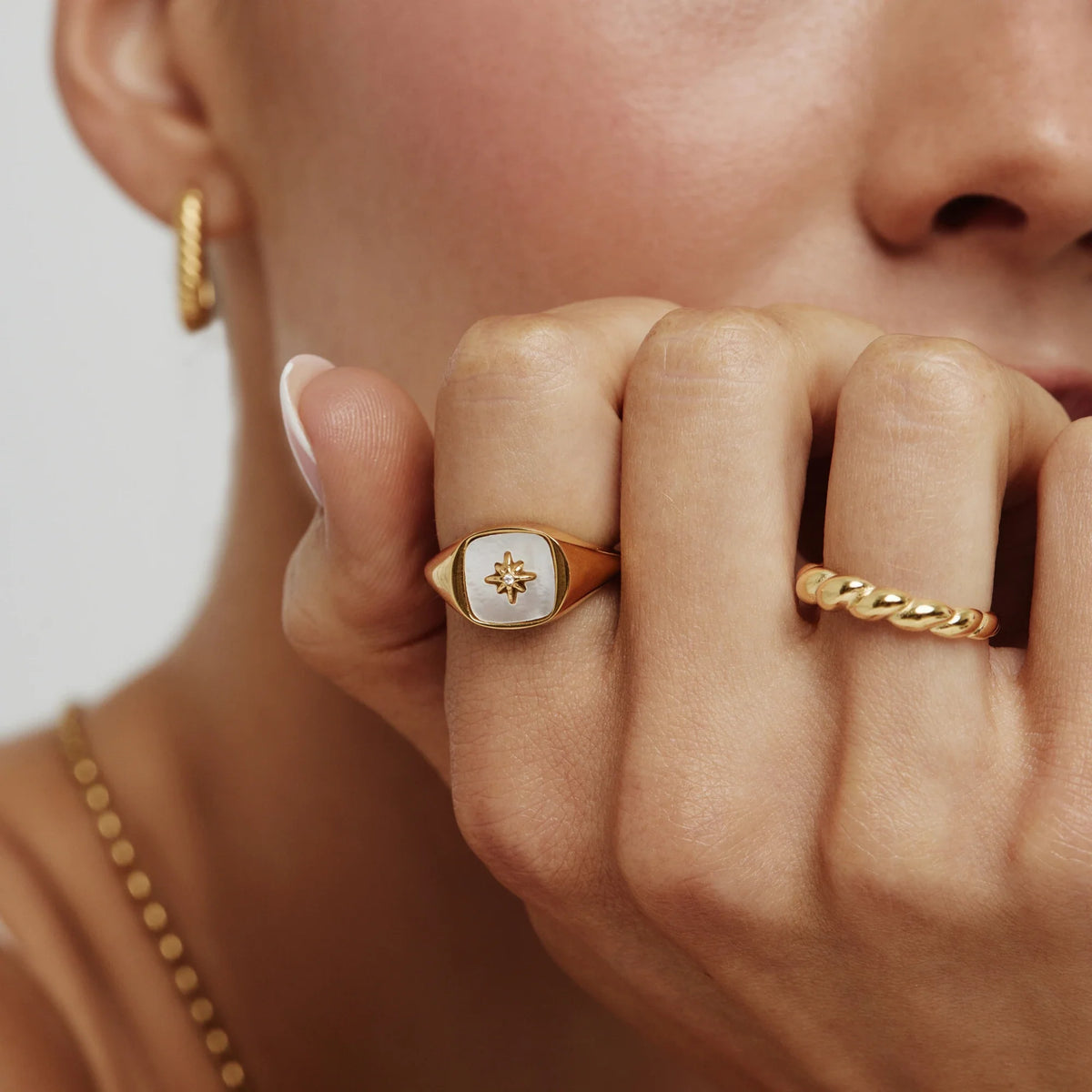 Mother of Pearl Star Signet Ring