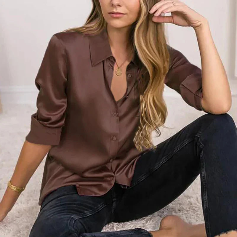 Blusa corta de manga larga de escote de pico de satén para mujer