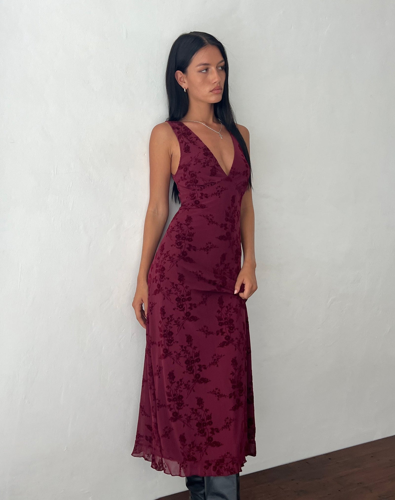 Alessia | Vestido midi de terciopelo