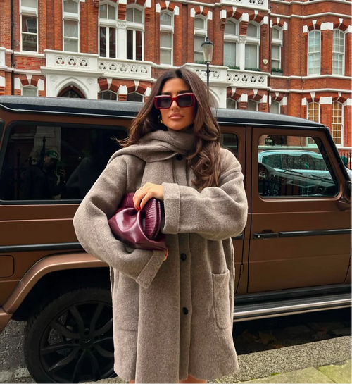 Aria | Abrigo oversize de punto con bufanda incorporada