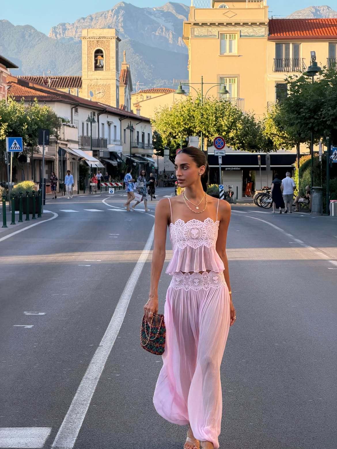 Ellis | Conjunto de top de tirantes con encaje y pantalón ancho