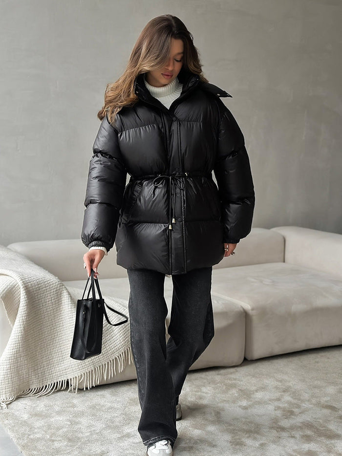 Esther | Chaqueta acolchada con capucha y cintura ajustable