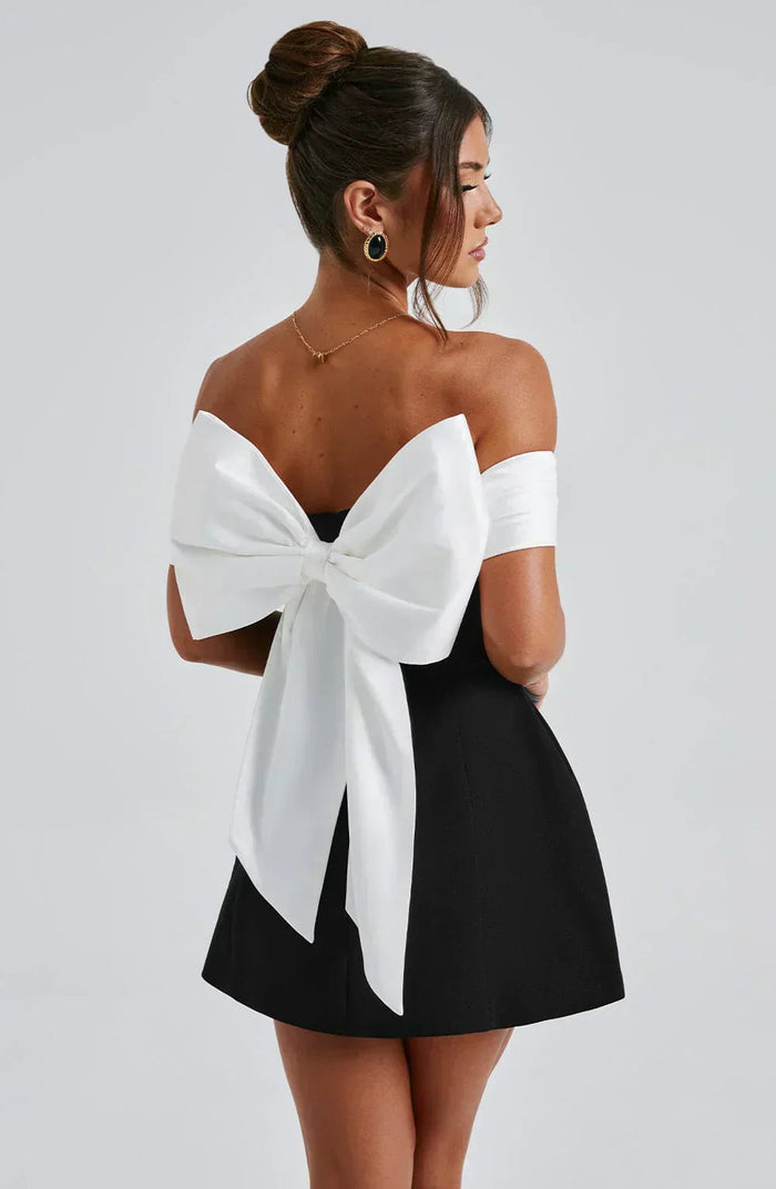 Jill | Vestido corto con escote bardot