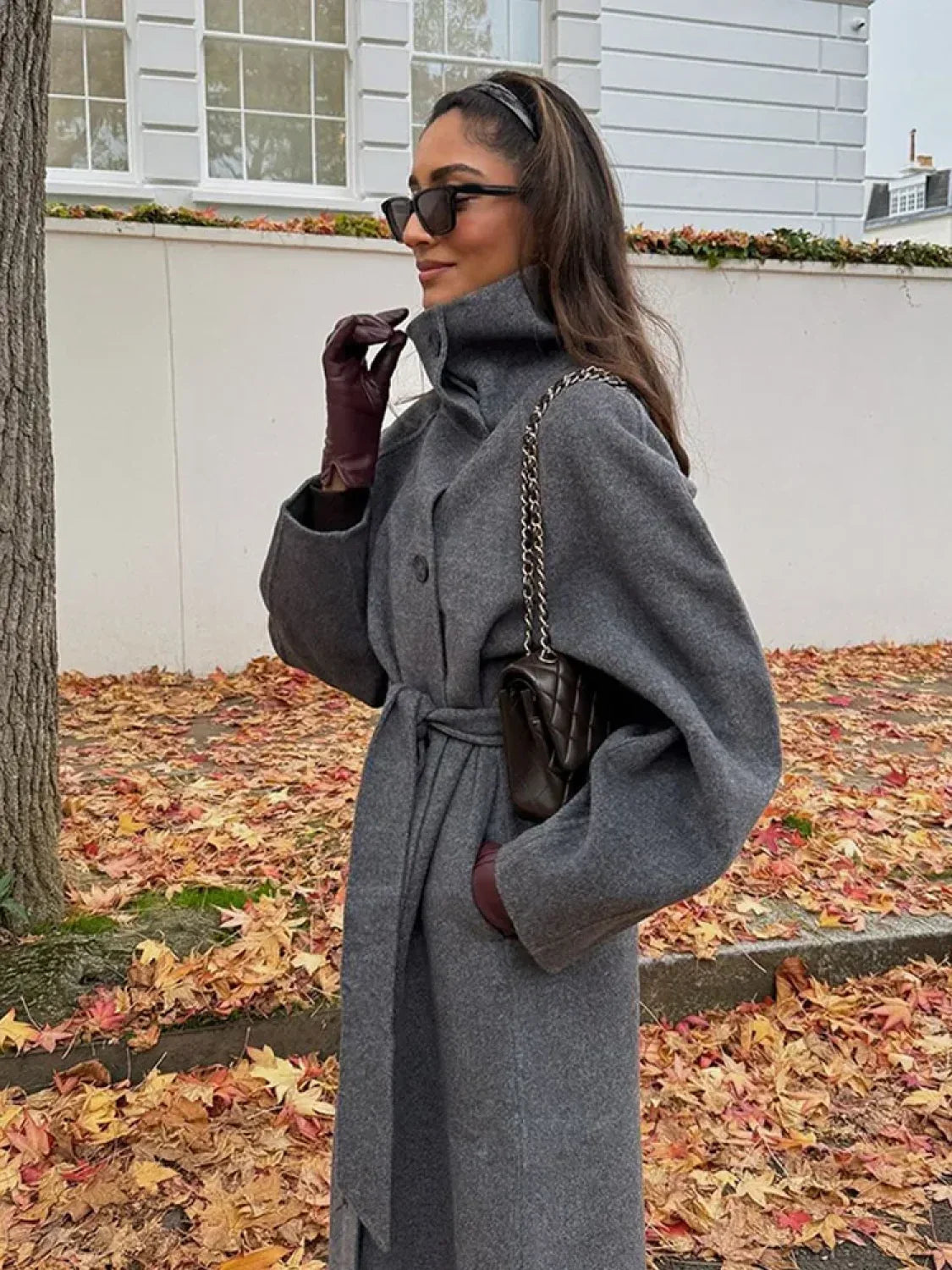 Linda | Gabardina larga cruzada con cuello alto y cinturón