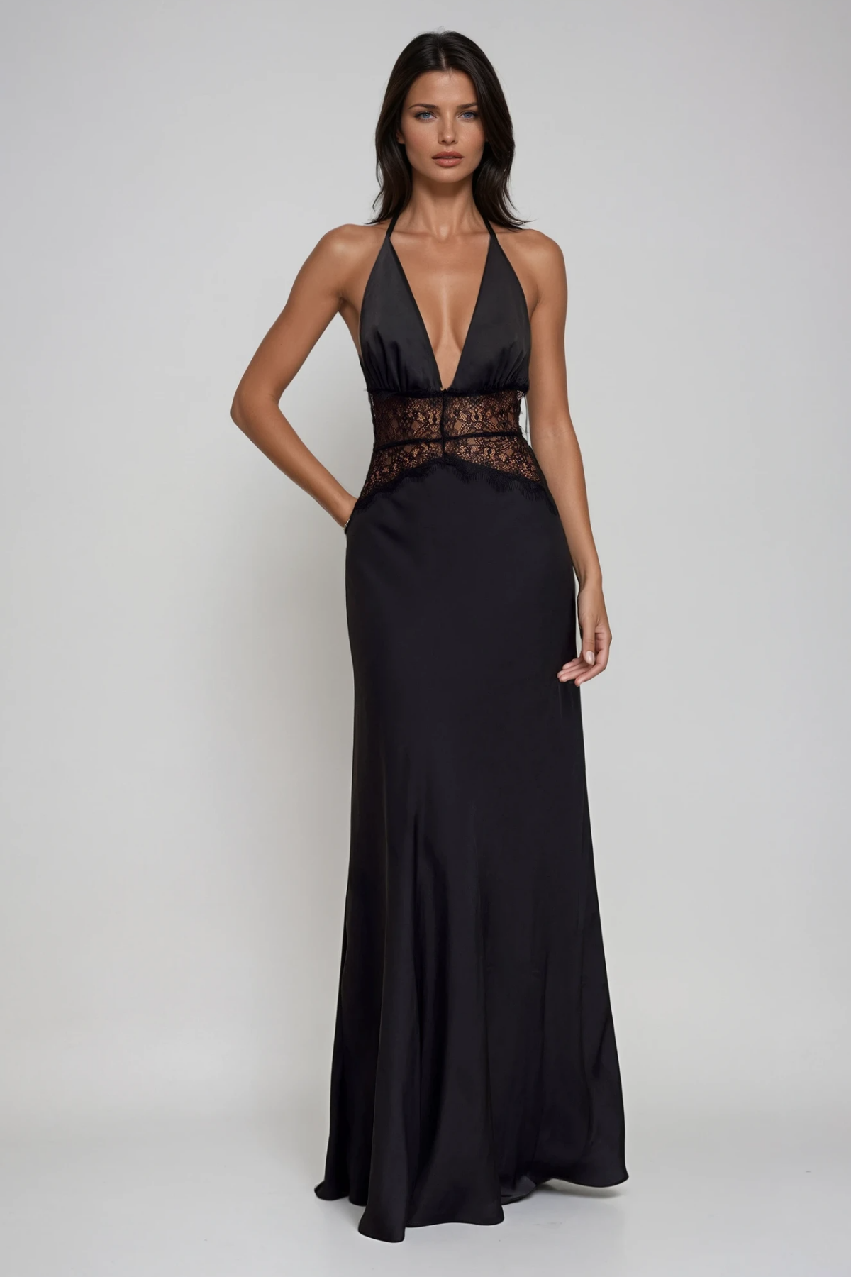 Selene | Vestido largo de encaje con escote profundo y espalda abierta
