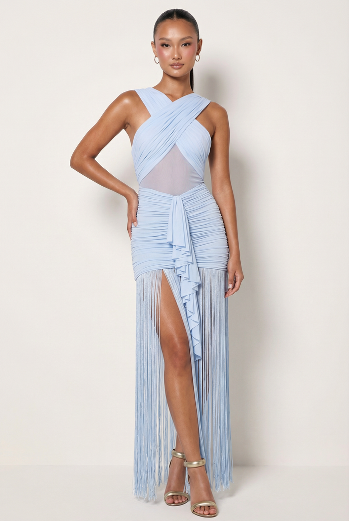 Trinity | Vestido largo halter cruzado con flecos